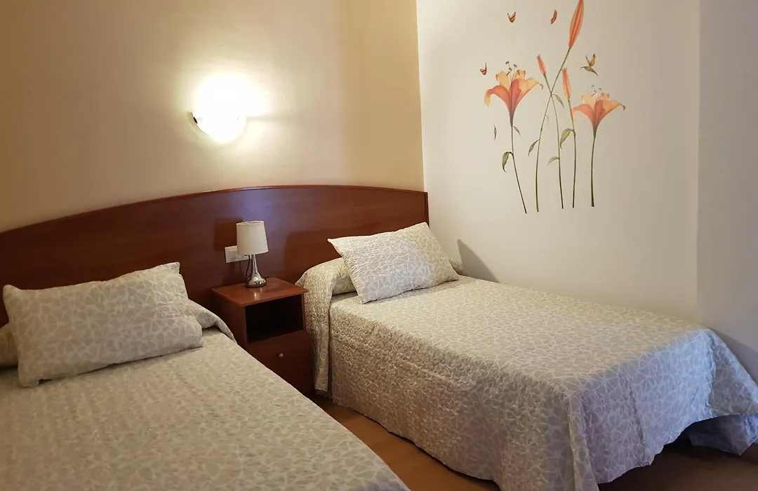 Hostal Mary - Adults Only 18 And Up-1